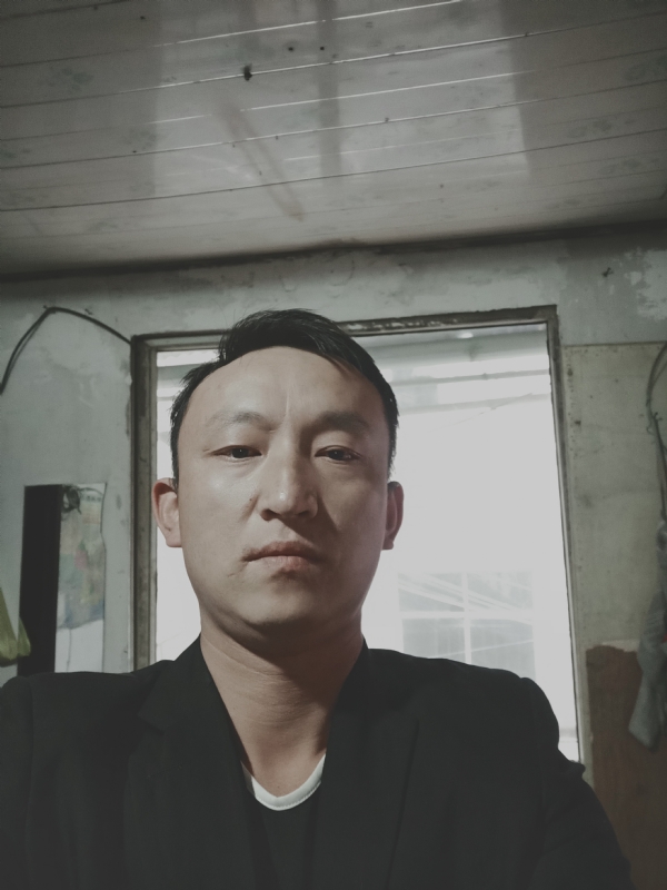 放弃爱你的第一张照片--贵阳认干亲服务网